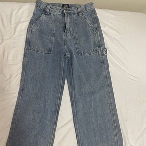 Is a comfy jean, and very vintage I never used the pants are new